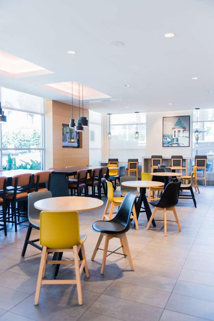 Готель Hyatt House Irvine/John Wayne Airport Ресторан фото